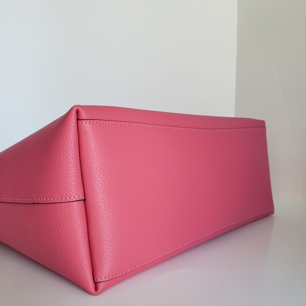 SOLD COACH | Central Tote with Zip - Picture 9 of 14